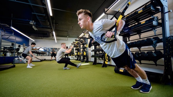 PERSONAL TRAINER